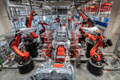 特斯拉Model 3降至23.59萬(wàn)元 市場(chǎng)策略與智能集成的前瞻博弈